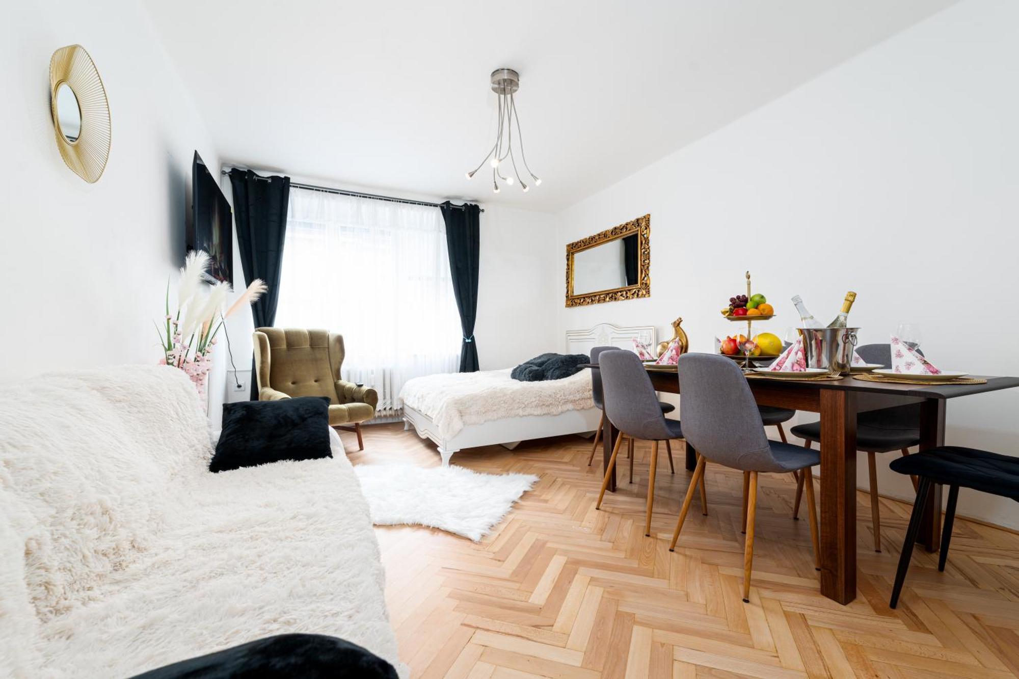 Kingdom Of 3 Roses Apartment Prague Exterior photo